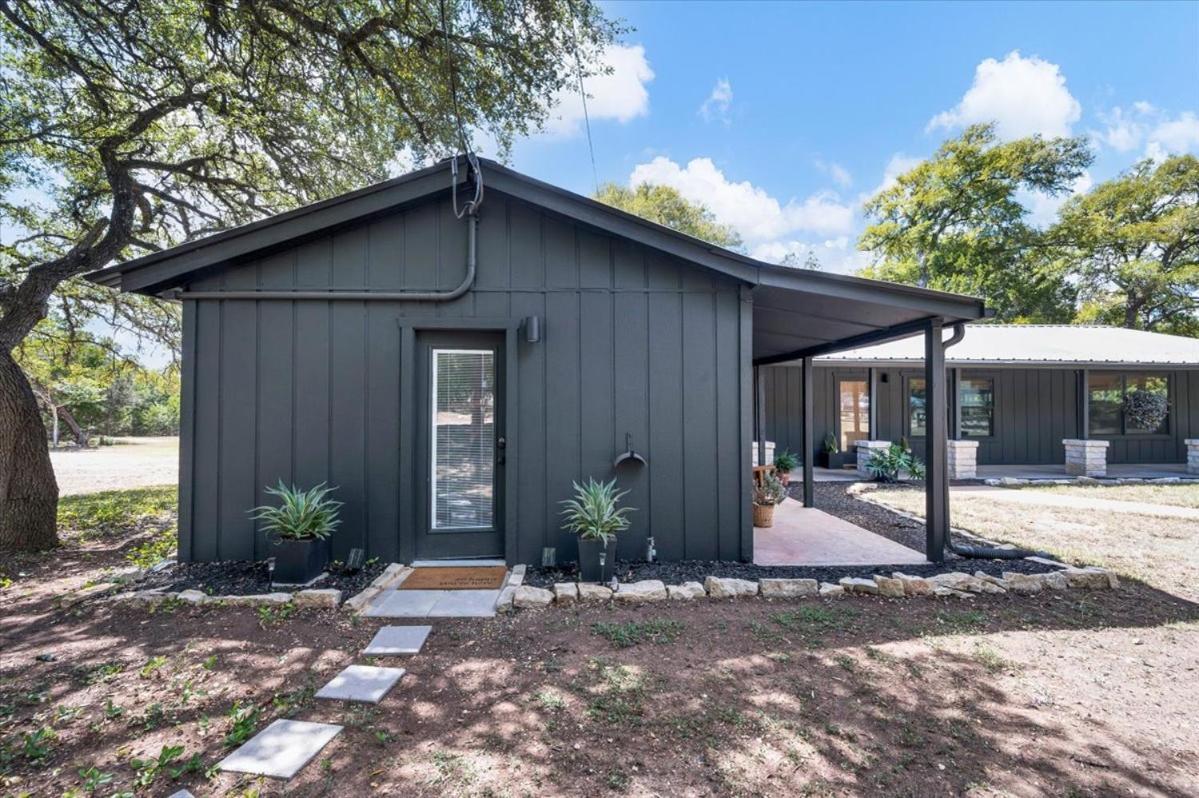 Relaxing Alpaca Ranch Mins From Downtown Wimberley Villa ภายนอก รูปภาพ
