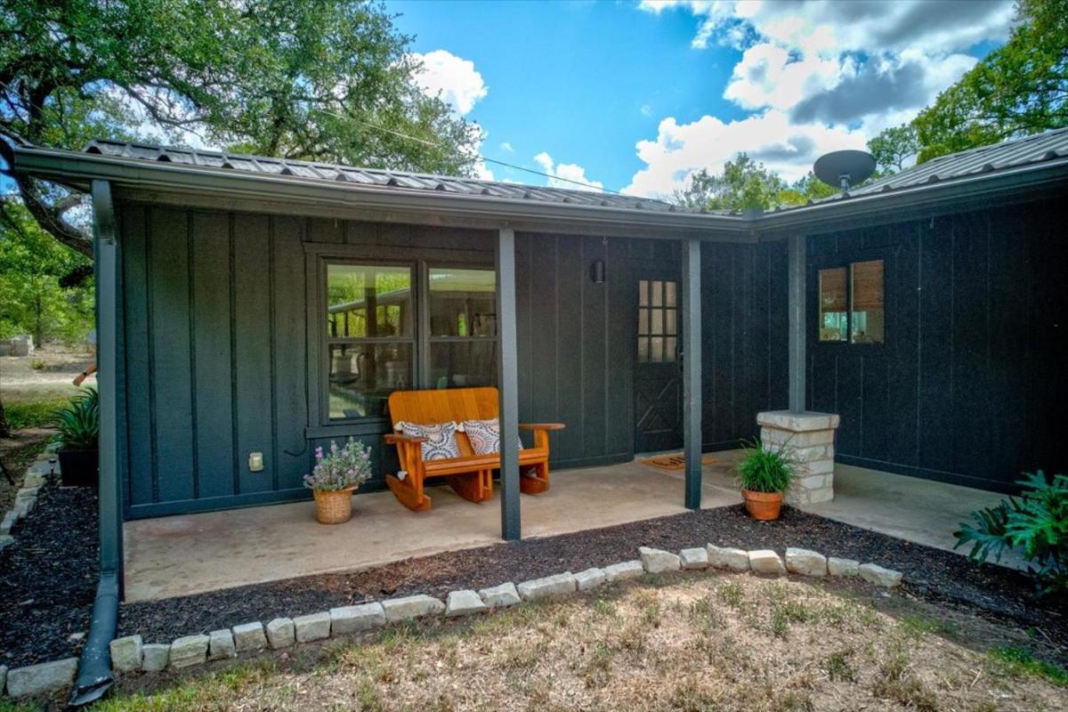 Relaxing Alpaca Ranch Mins From Downtown Wimberley Villa ภายนอก รูปภาพ