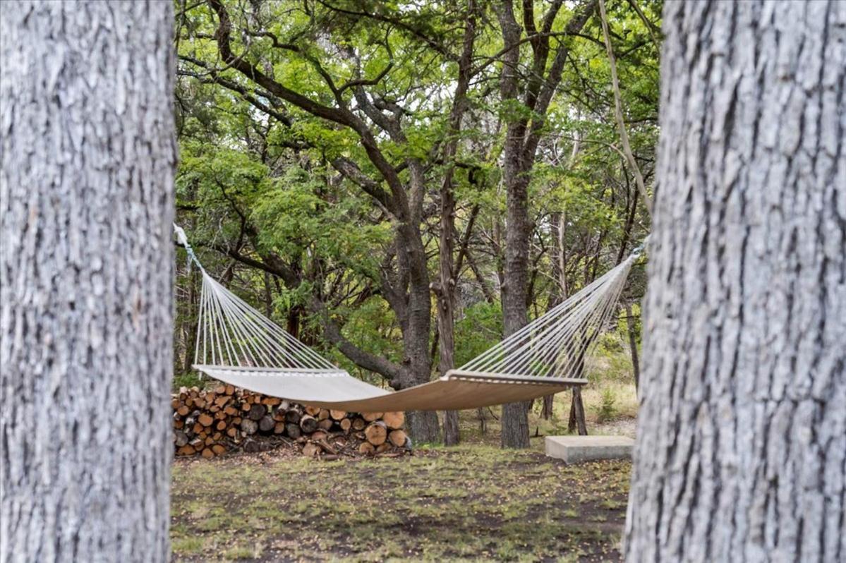 Relaxing Alpaca Ranch Mins From Downtown Wimberley Villa ภายนอก รูปภาพ