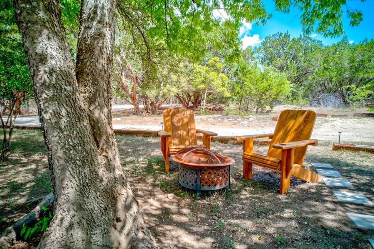 Relaxing Alpaca Ranch Mins From Downtown Wimberley Villa ภายนอก รูปภาพ