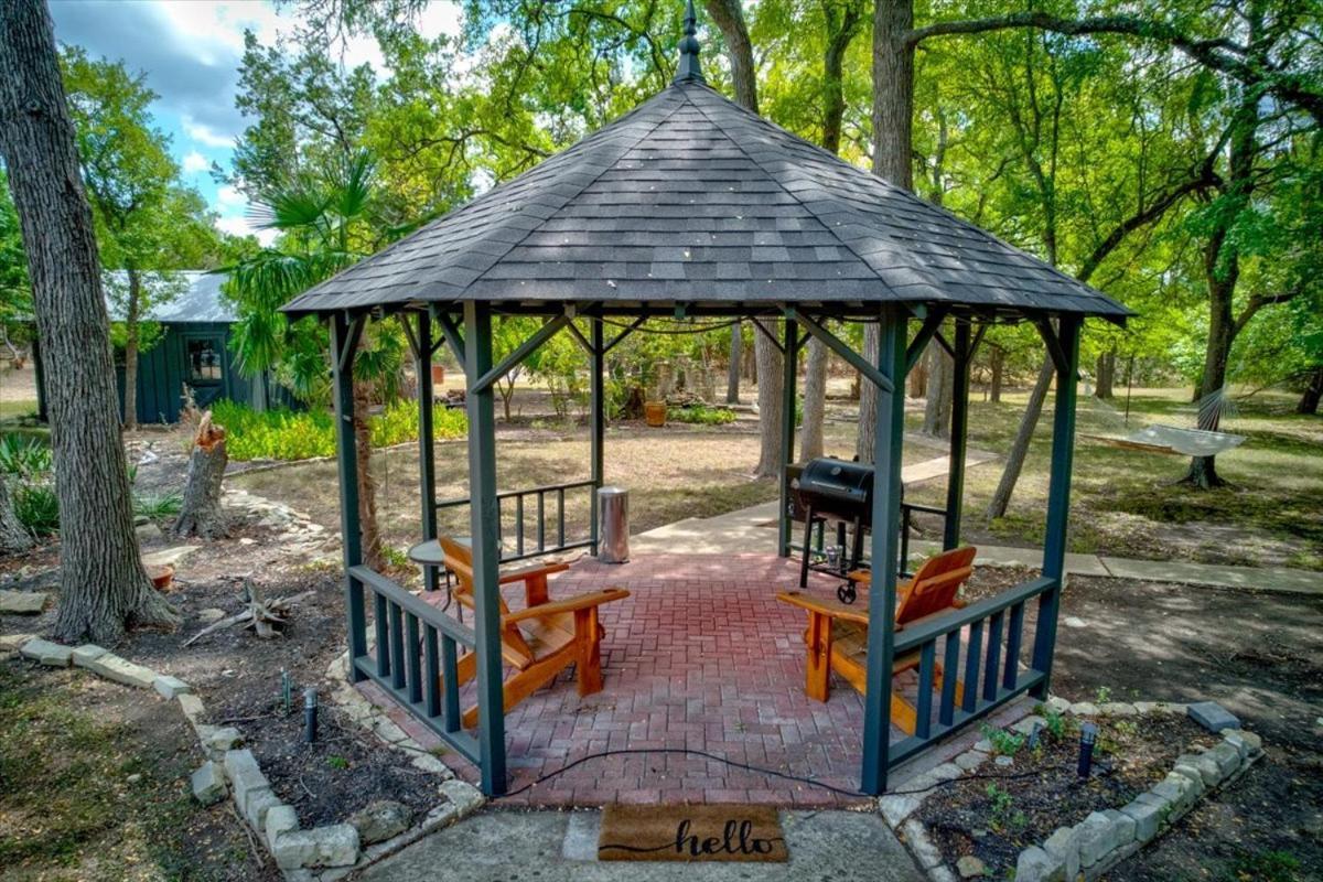 Relaxing Alpaca Ranch Mins From Downtown Wimberley Villa ภายนอก รูปภาพ